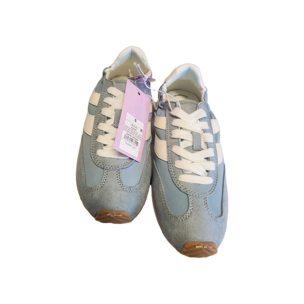 Women’s Axel Sneakers with Memory Foam Insole - Wild Fable - Picture 1 of 7
